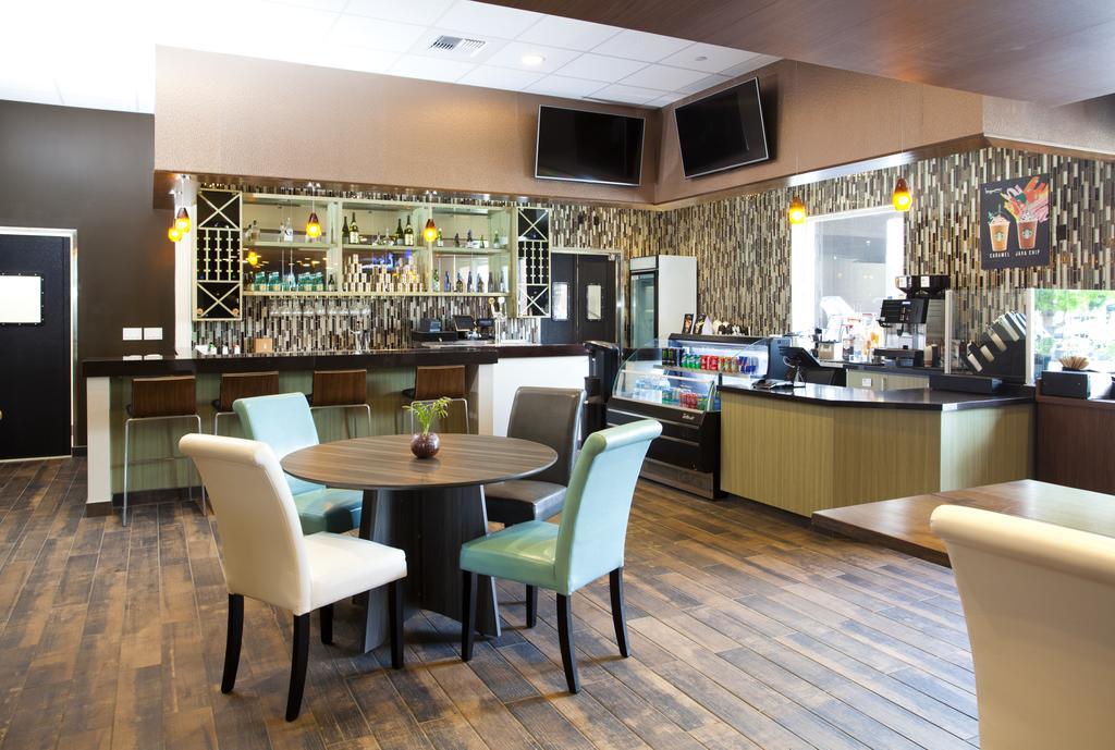 Redac Gateway Hotel Torrance Bagian luar foto